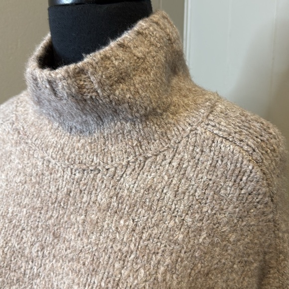 Anthropologie Moth Womens Sweater Beige Yellow Trim Turtleneck Acrylic Wool XS - Picture 3 of 10